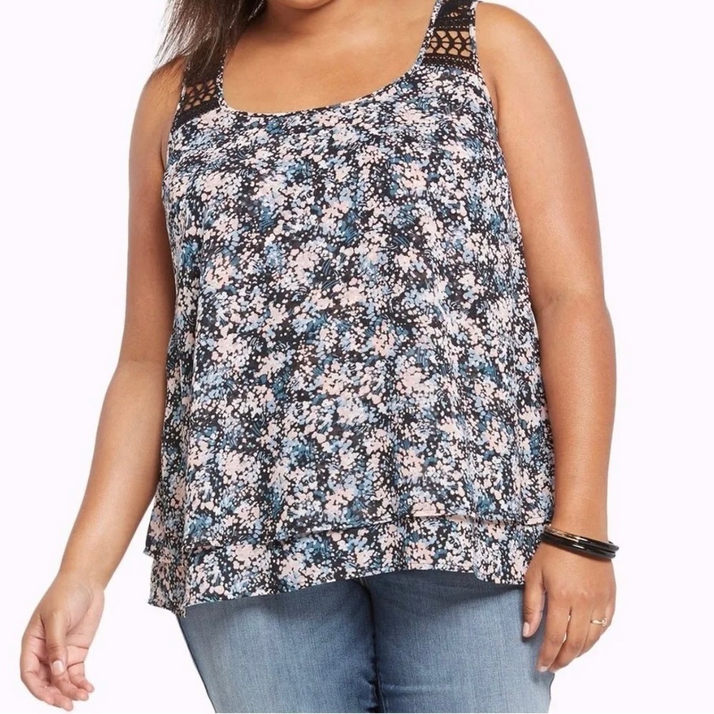 Torrid Floral Boho Layered Hem Chiffon Crochet Blouse Size 2 (2X)